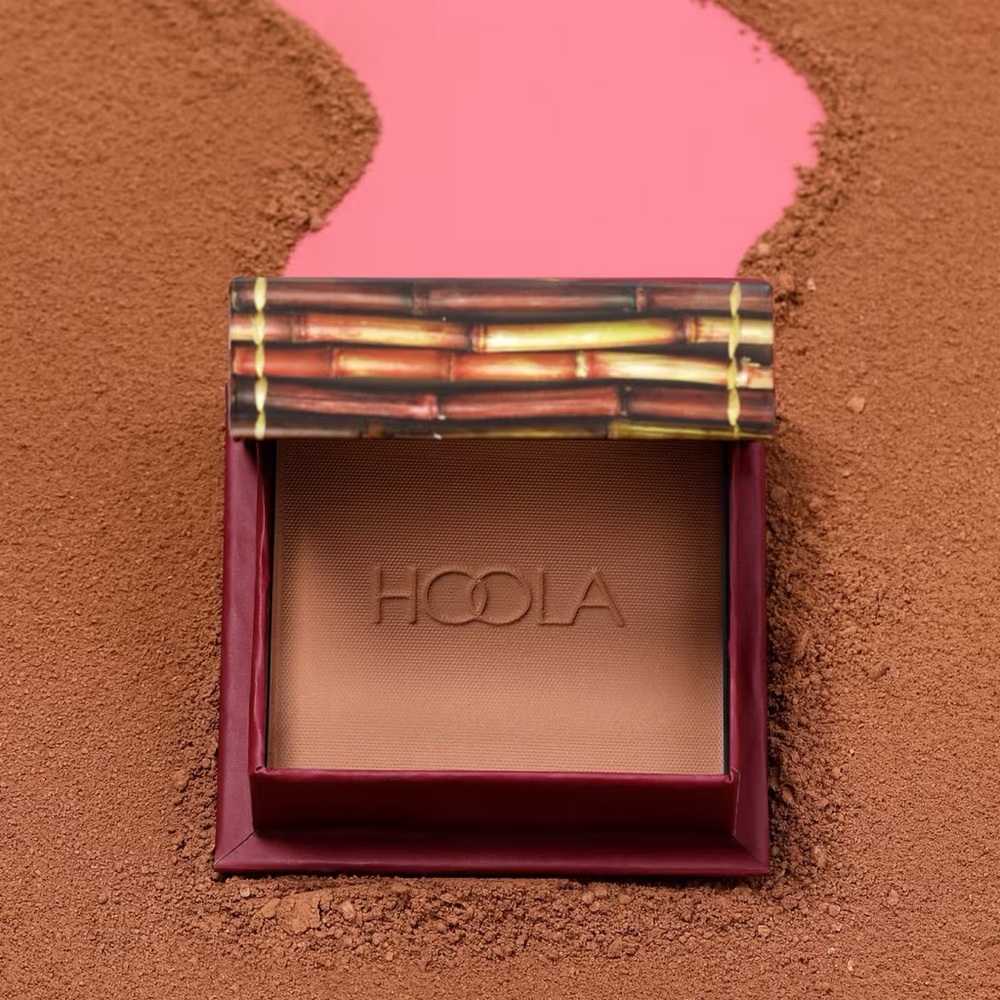 Hoola Matte Powder Bronzer- Full Sized! - Picture 6 of 10